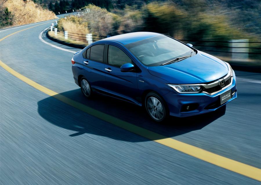  Honda Grace Hybrid 2017 года  (фото 6 из 11)